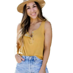 Henley Ribbed Snap Tank by CHASER Size L